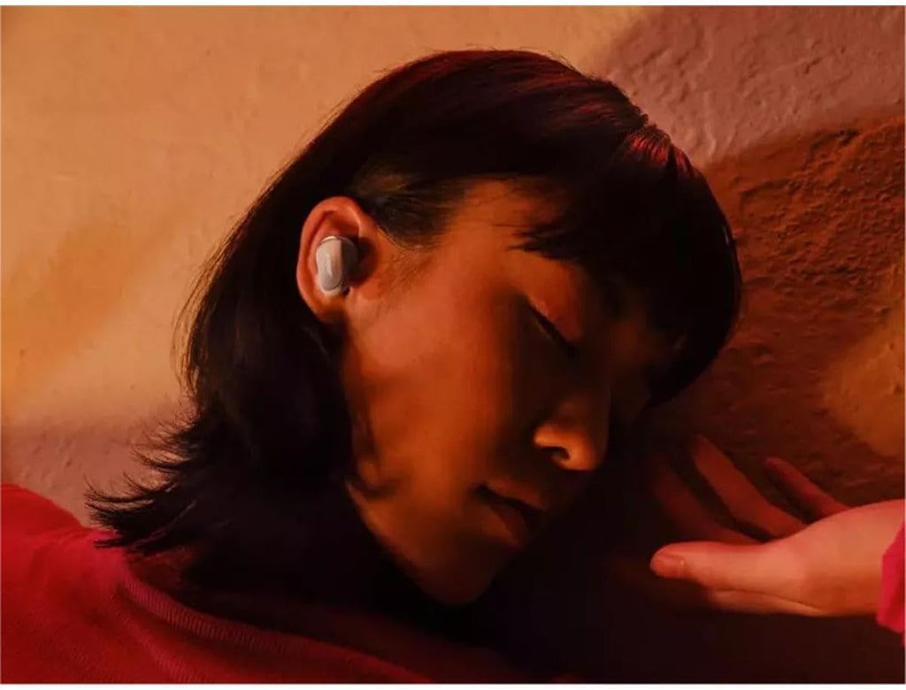 Bose QuietComfort Ultra Bluetooth Earbuds, Wireless Earbuds with Spatial Audio and World-Class Active Noise Cancellation, Deep Bass, Up to 6 Hours of Playtime, White Smoke
