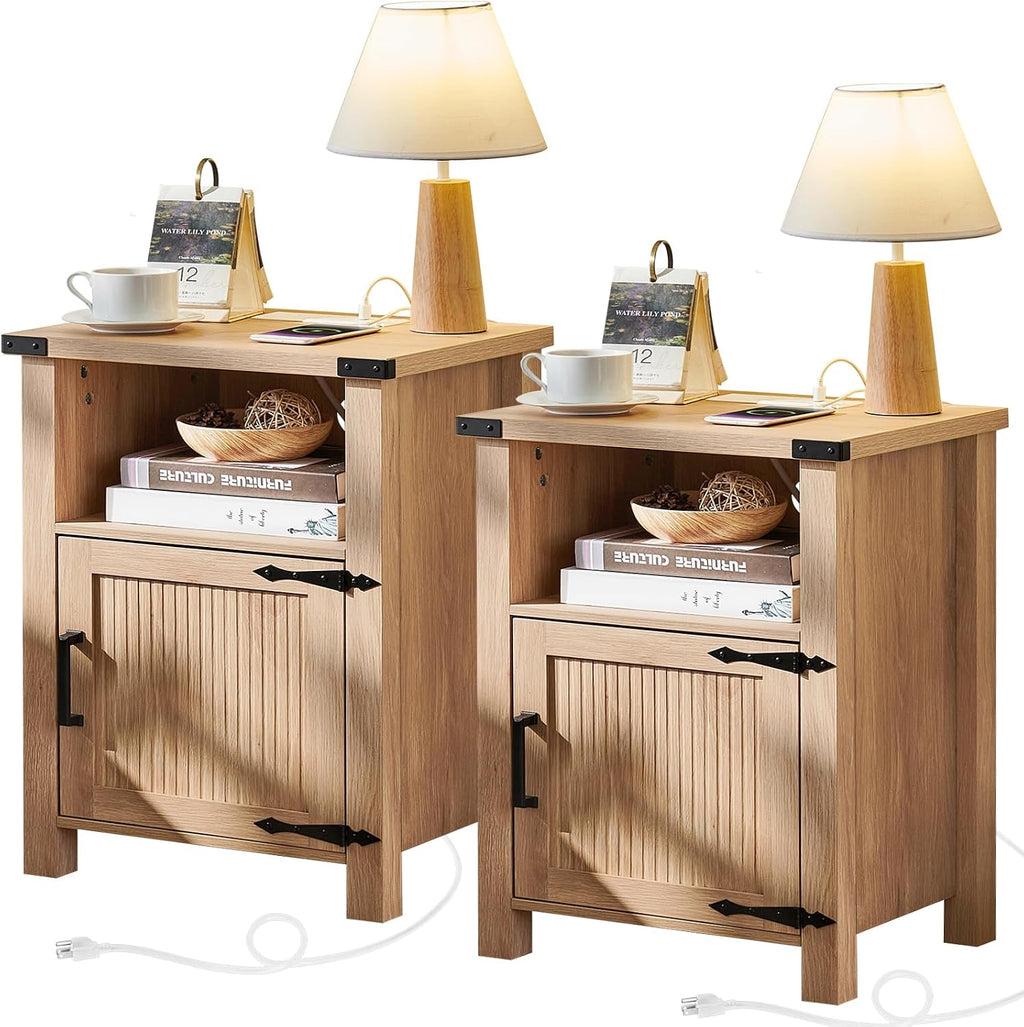 Joaxswe Boho Fluted Nightstand Set of 2 for Bedroom, 18' Rustic Night Stand with Charging Station, Modern Accent Bedside Tables with Open Storage Shelf & Door, Wooden End Table for Home, Natural Oak