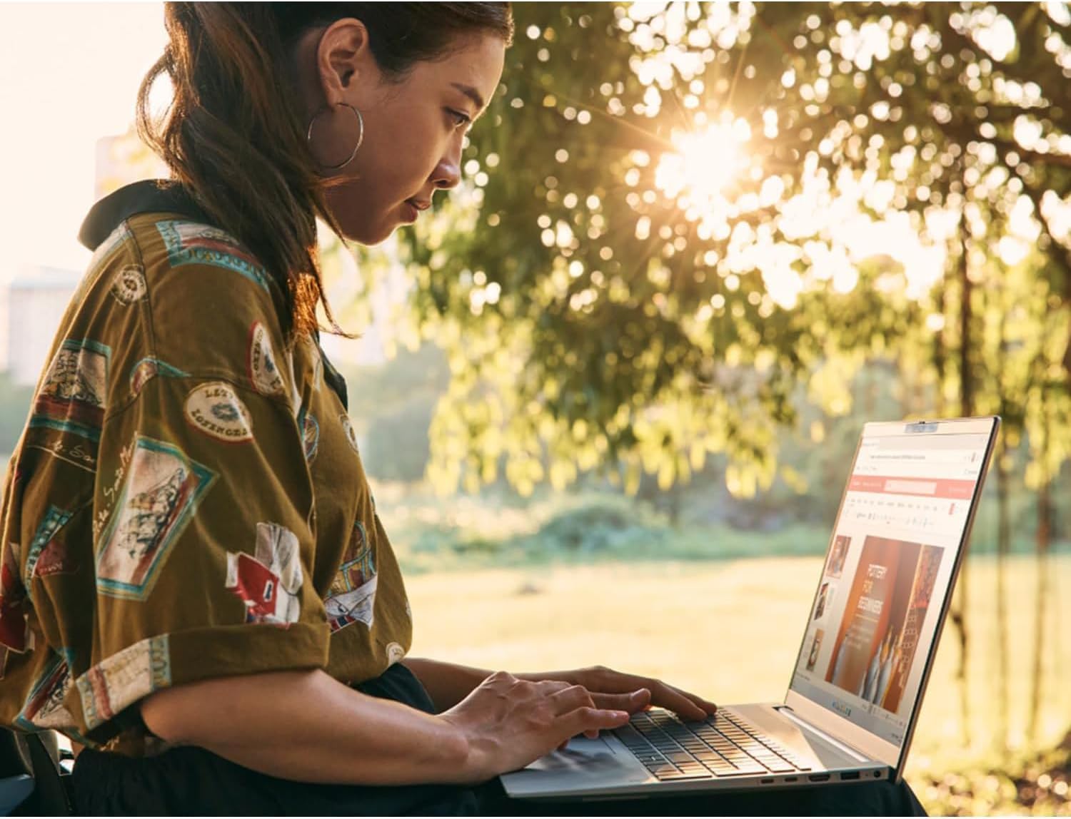 HP 2025 Pavilion 15.6 FHD (1920 x 1080) Laptop Computer • Intel 8-Cores i3 CPU • 32GB RAM • 1TB SSD • Wi-Fi 6 • Fingerprint Reader • Windows 11 with Microsoft Office Suite • WOWPC Recovery USB