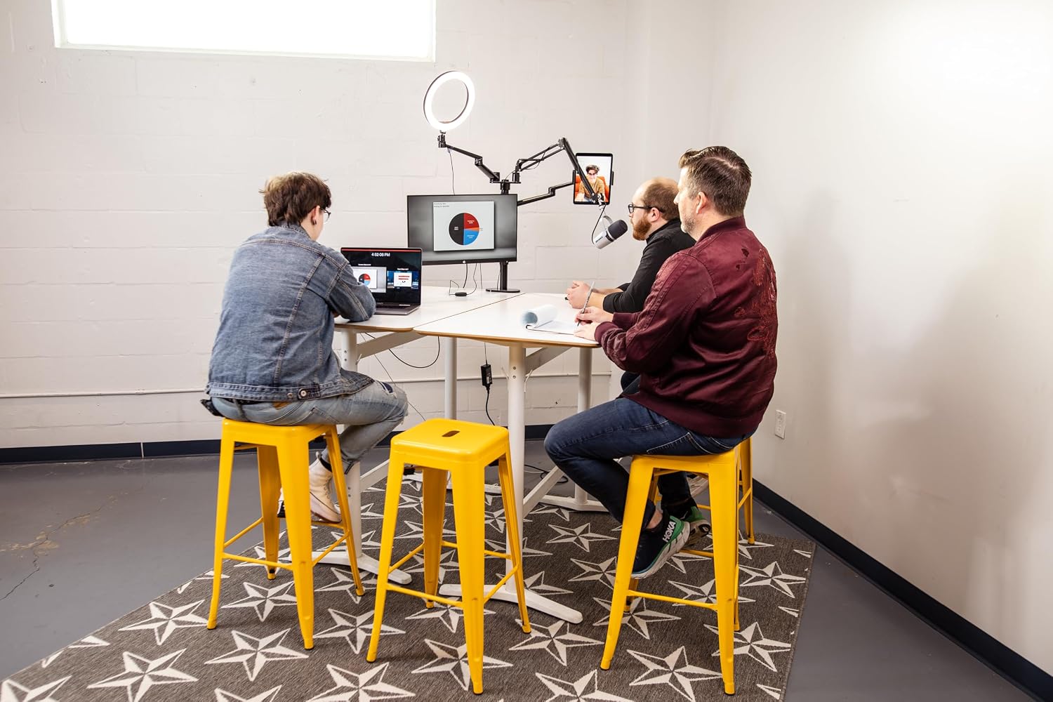Gator Frameworks 6-in-1 Content Creator and Streaming Desktop Stand Set – Includes Smartphone Clamp, Laptop Clamp, Ring Light, and More! (GFW-STREAMSTAND)