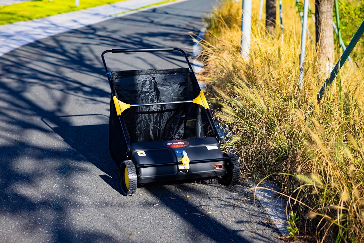 SPLENDOR LS-650A2 26-Inch Walk-behaind Push Lawn Sweeper Yard Sweeper Road Sweeper