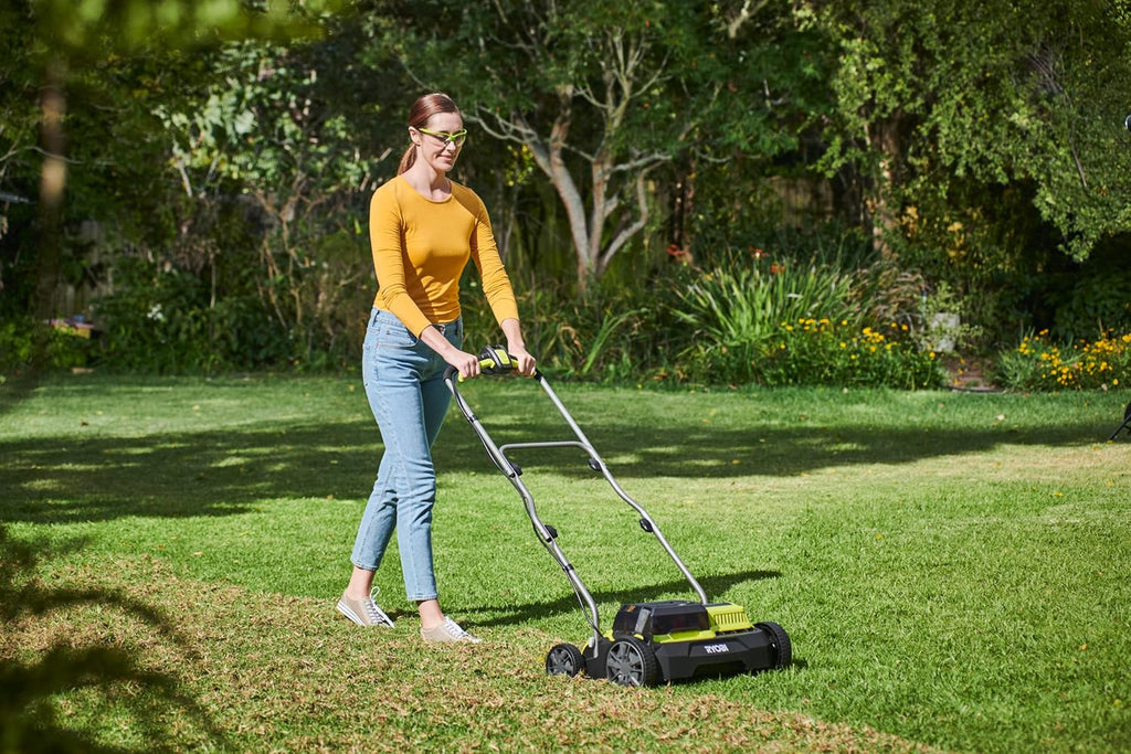 Ryobi RY18SFX35A-0 Brushless Scarifier 18V ONE+ Battery 35cm Kit 2x4.0 Ah