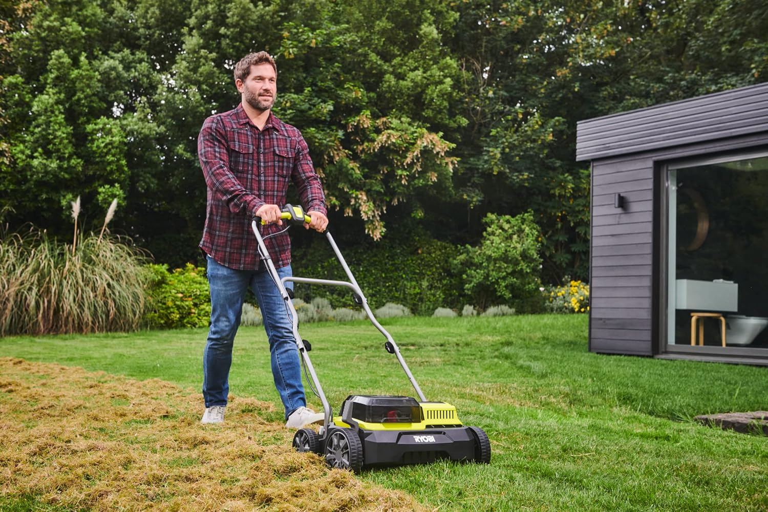 Ryobi RY18SFX35A-0 Brushless Scarifier 18V ONE+ Battery 35cm Kit 2x4.0 Ah